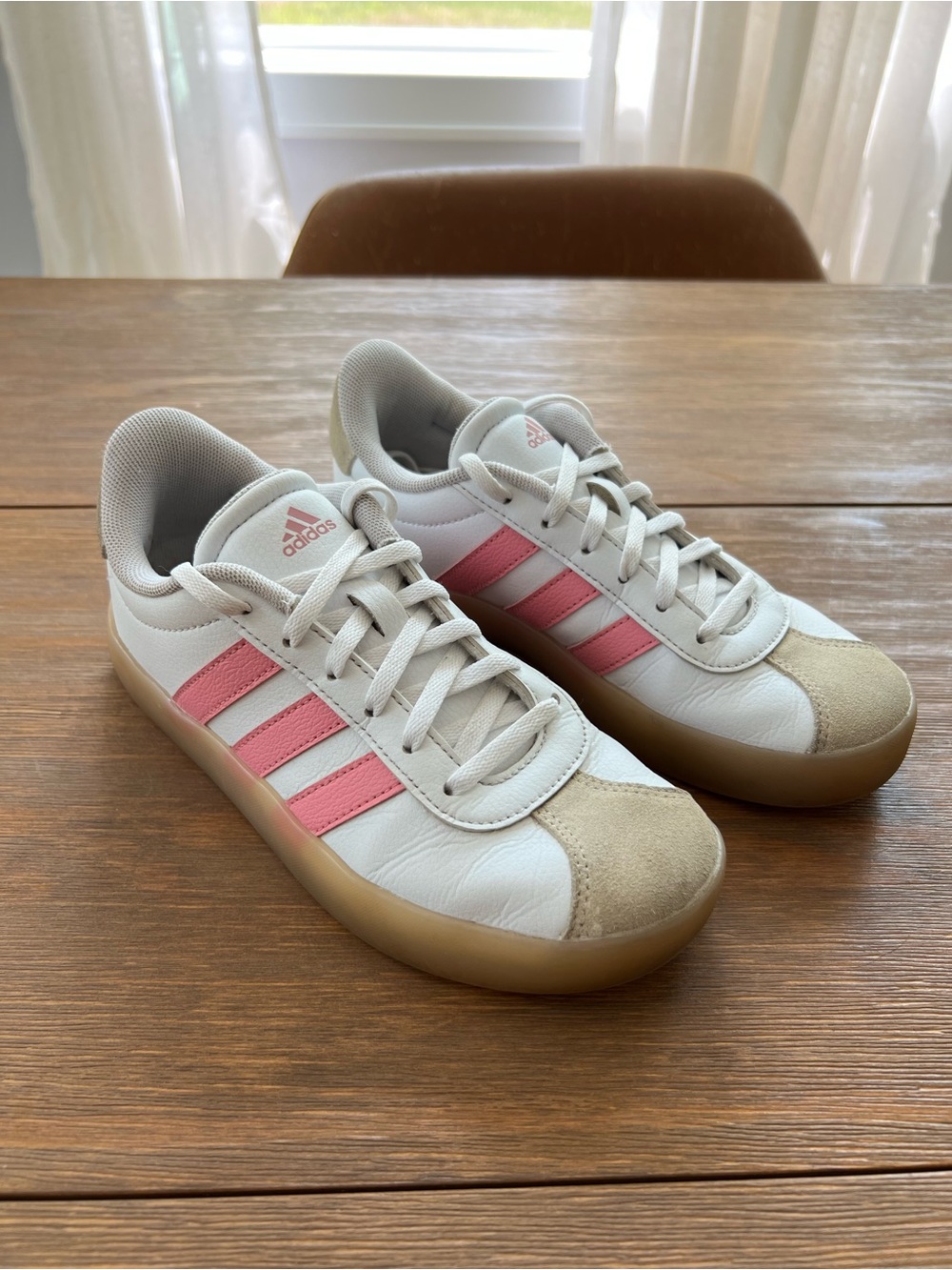 Adidas VL Court 3.0 sneaker, kids size 3.5